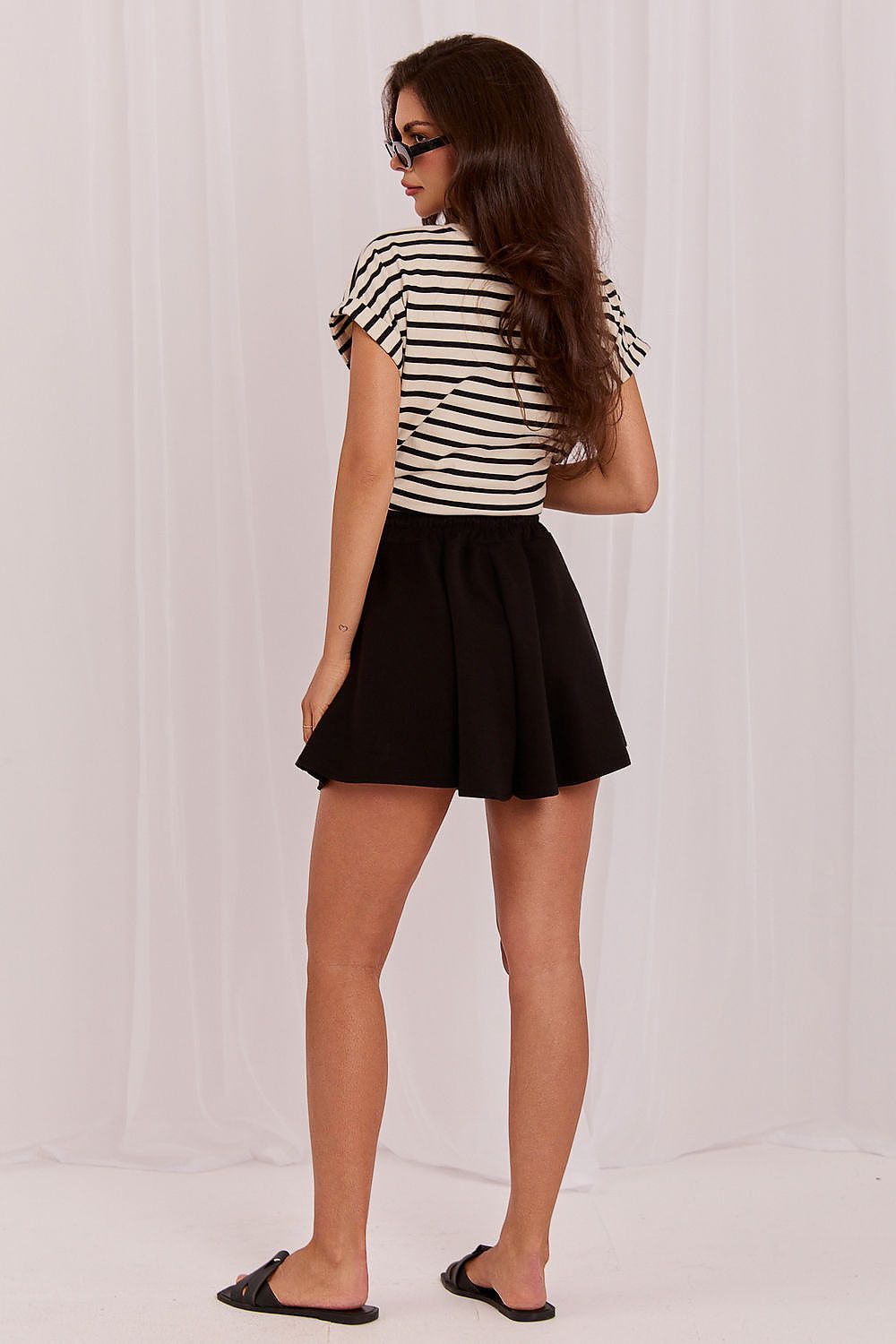  Pantaloni scurţi model 229677 Italy Moda 