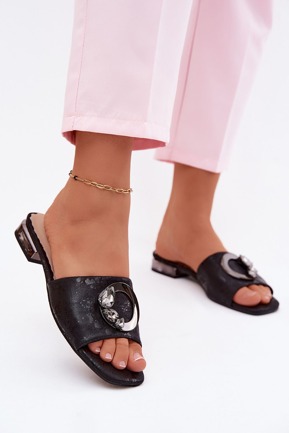  Şlapi model 229730 Step in style 