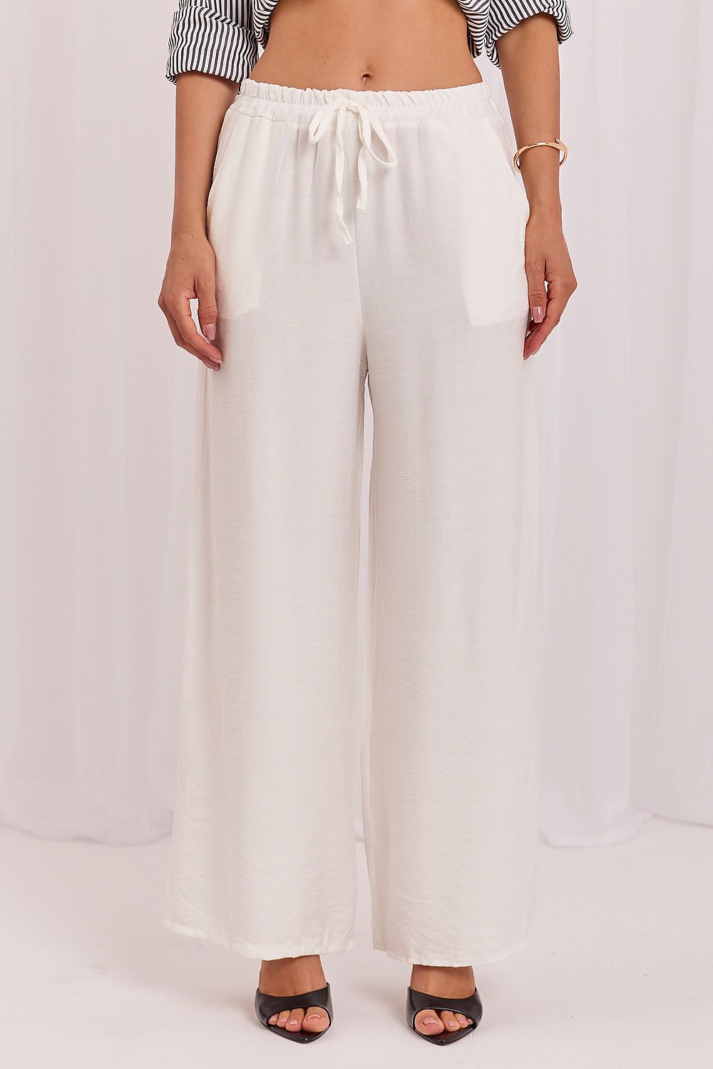  Pantaloni de damă model 229808 Italy Moda 