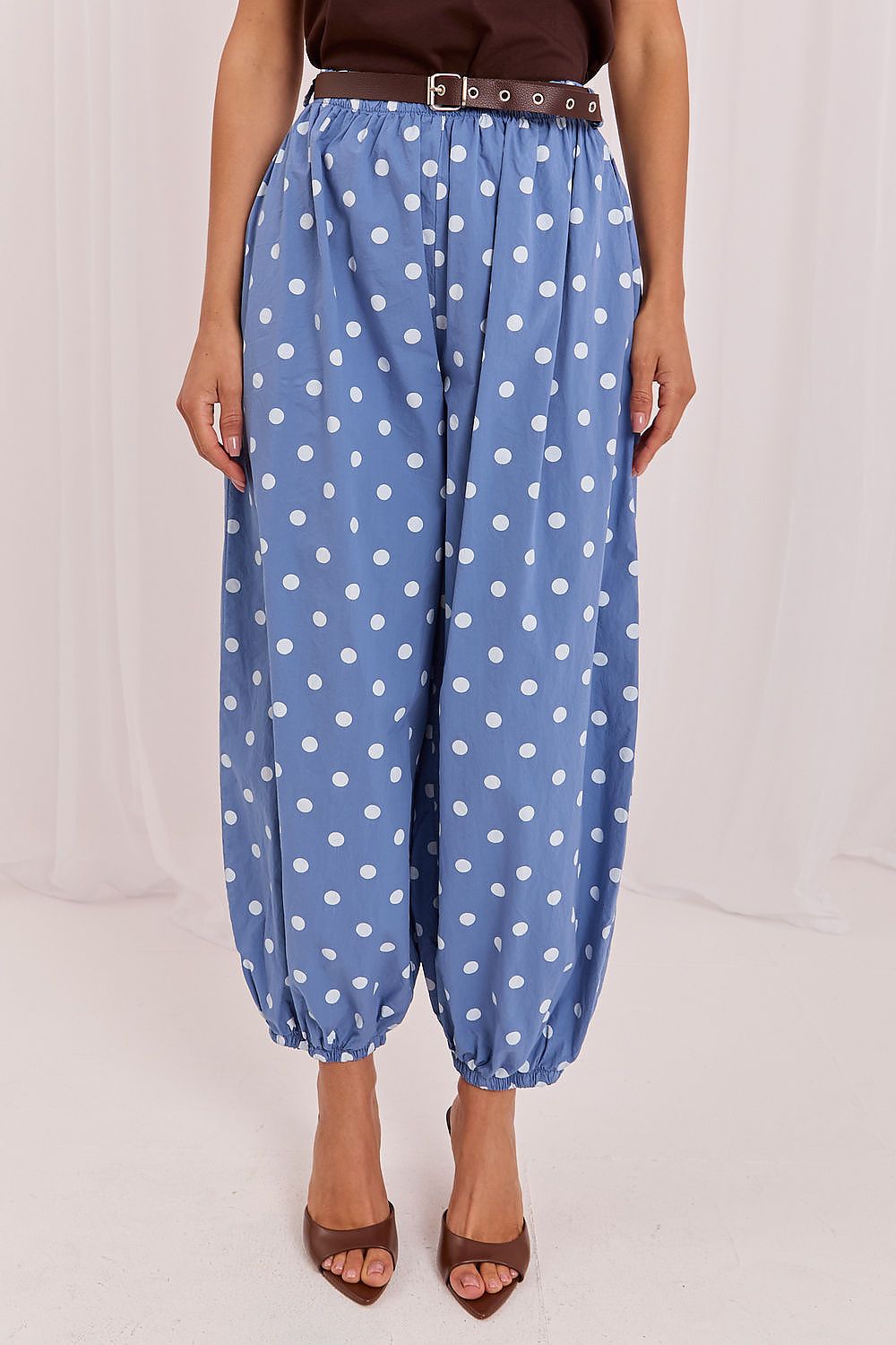  Pantaloni de damă model 229816 Italy Moda 