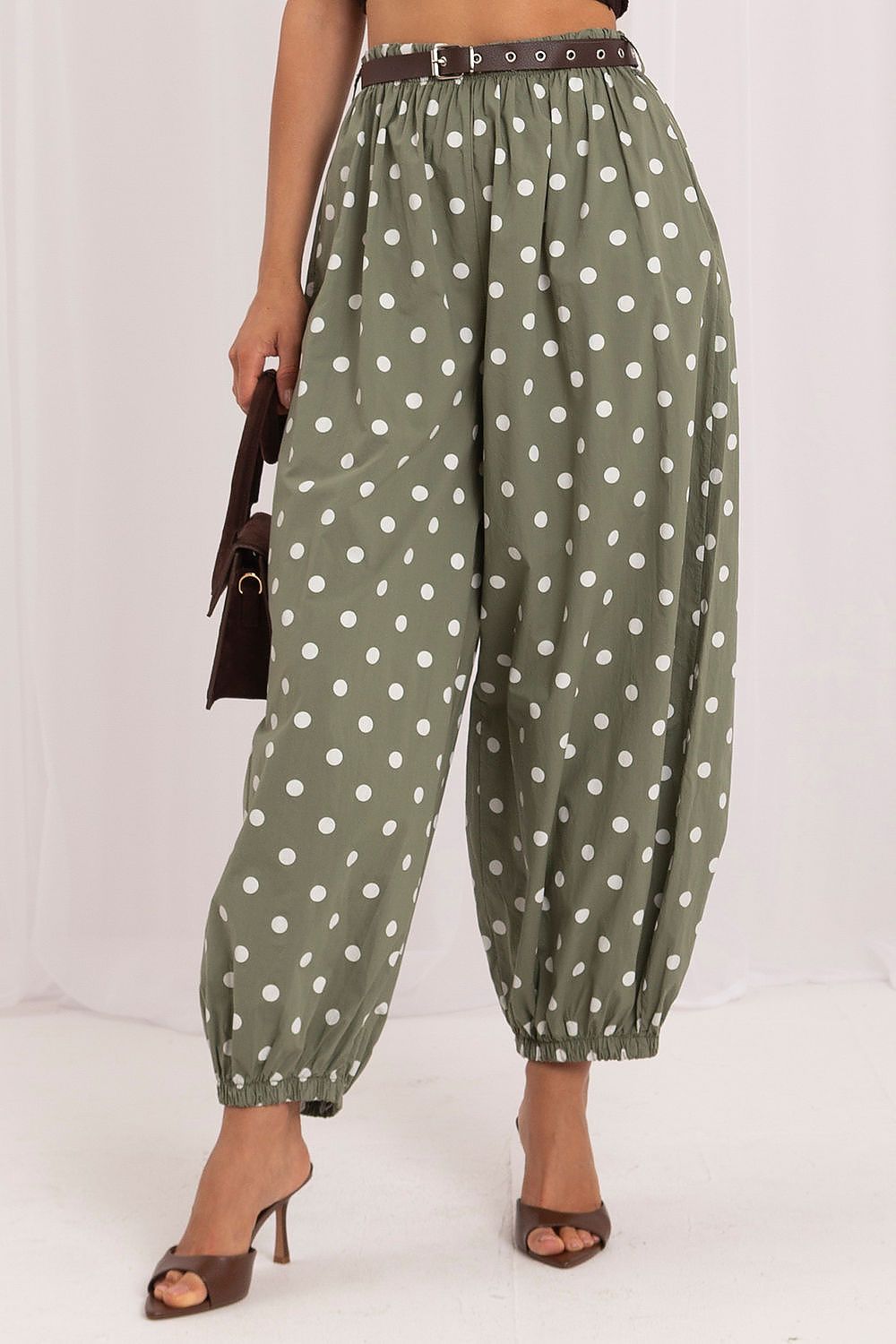  Pantaloni de damă model 229937 Italy Moda 