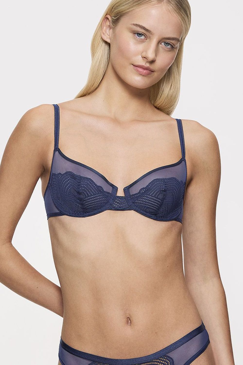  Sutien bardot model 230277 Triumph 