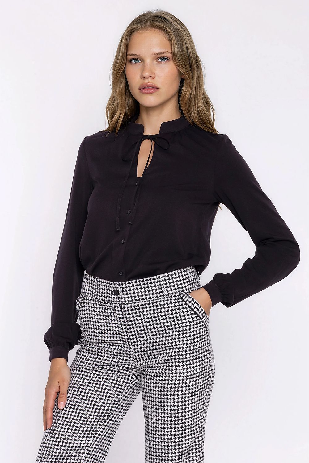  Cămaşă cu mânecă lungă model 230459 Nife 