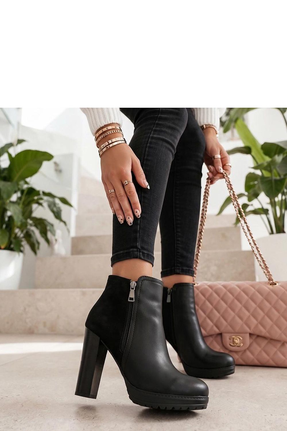  Botine cu toc model 231290 Solea 