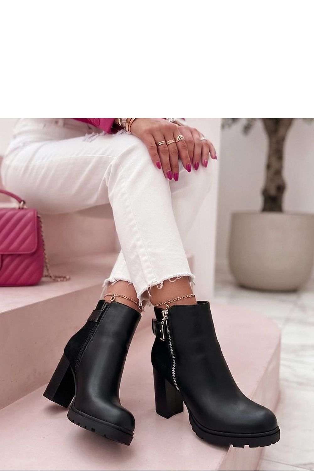  Botine cu toc model 231292 Solea 
