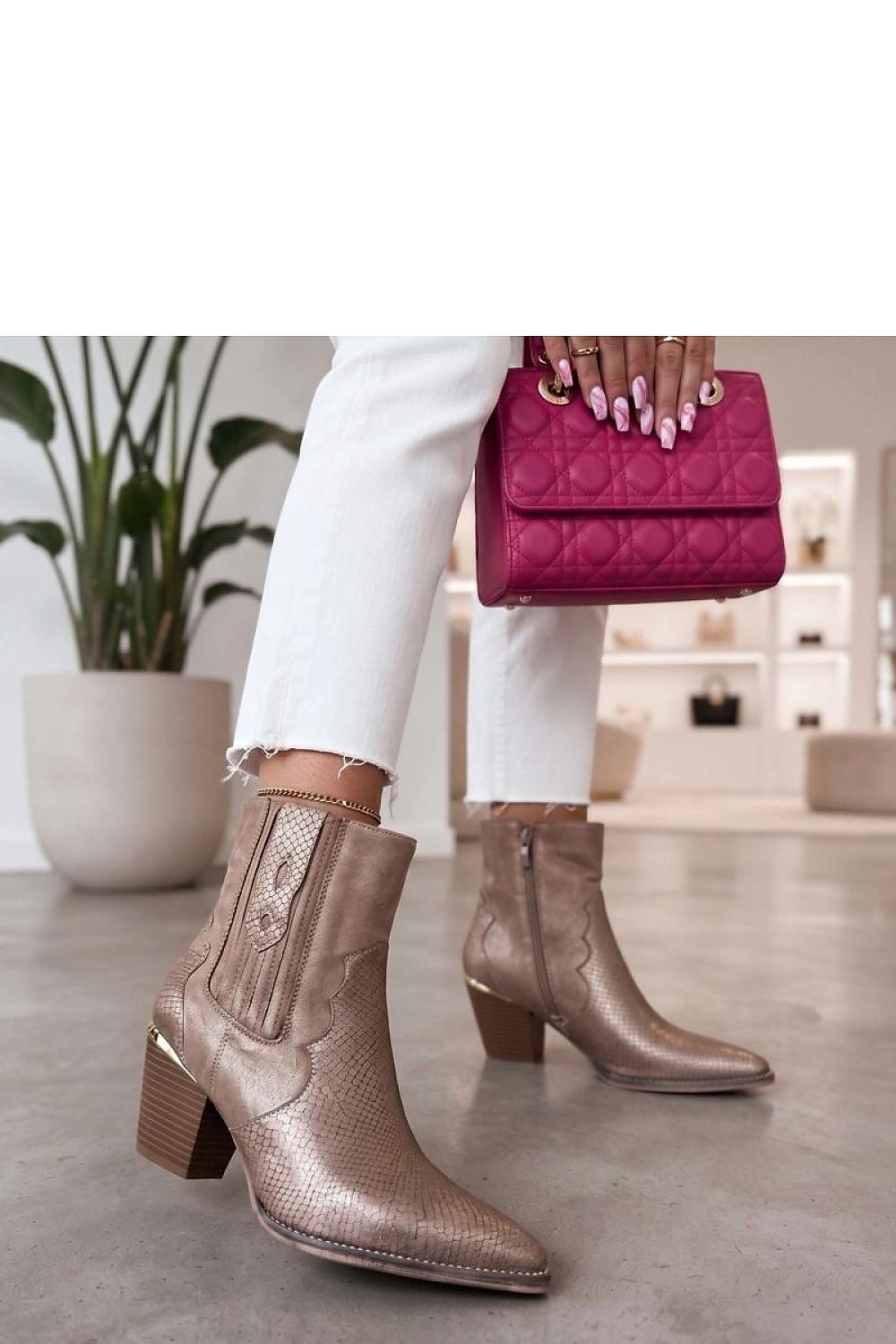  Botine cu toc model 231293 Solea 