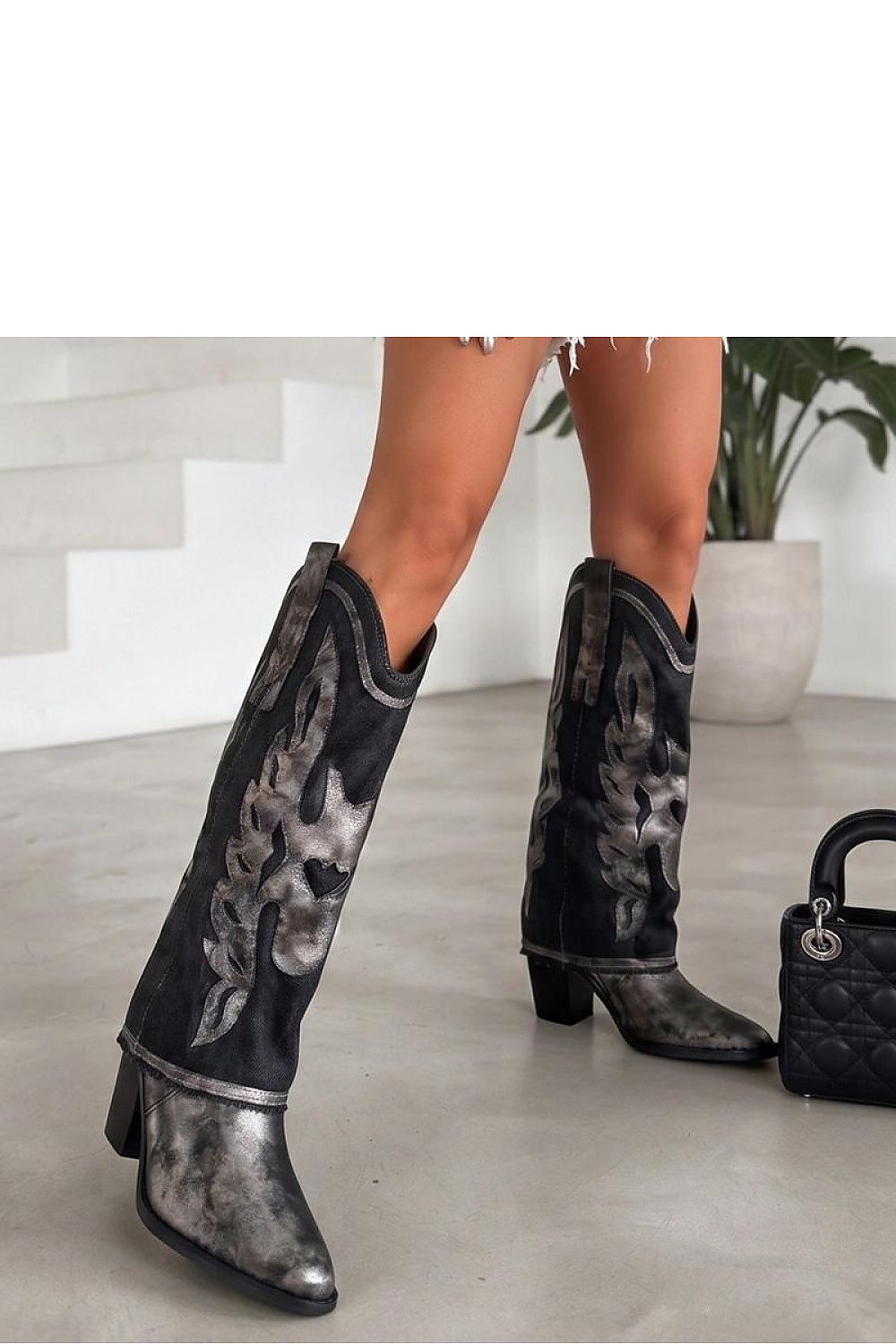  Botine cu toc model 231295 Solea 