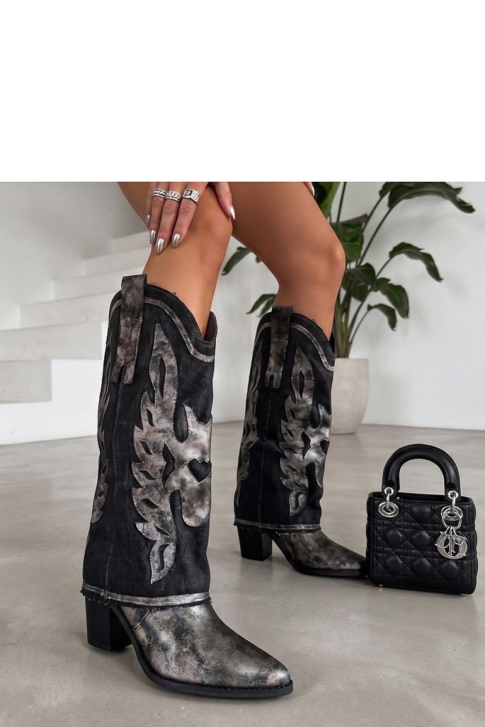  Botine cu toc model 231295 Solea 