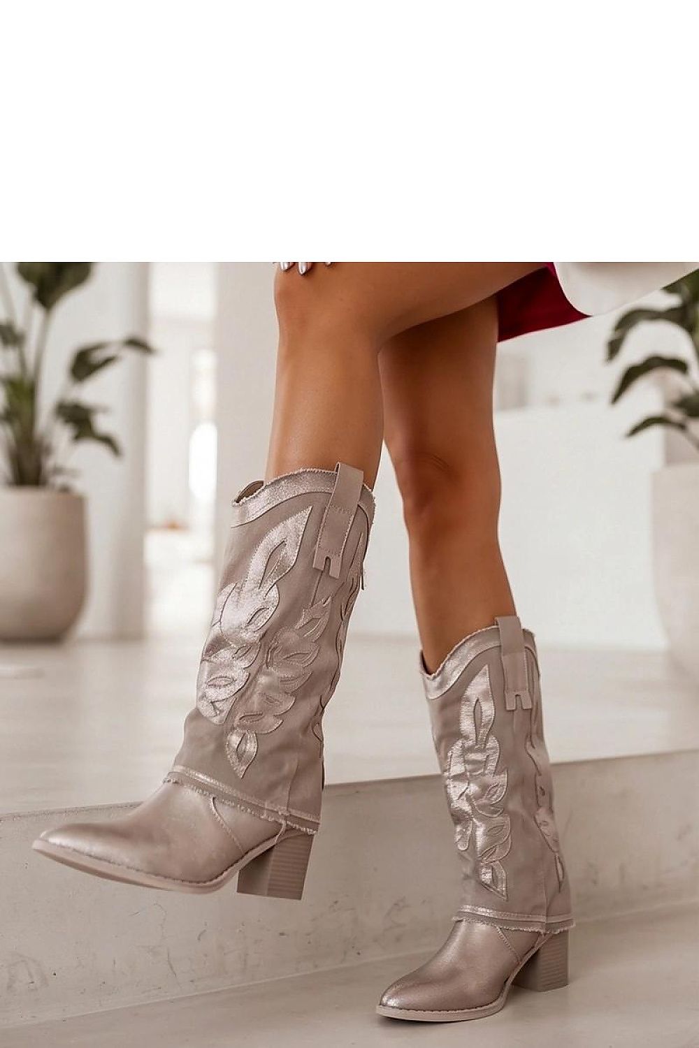  Botine cu toc model 231296 Solea 
