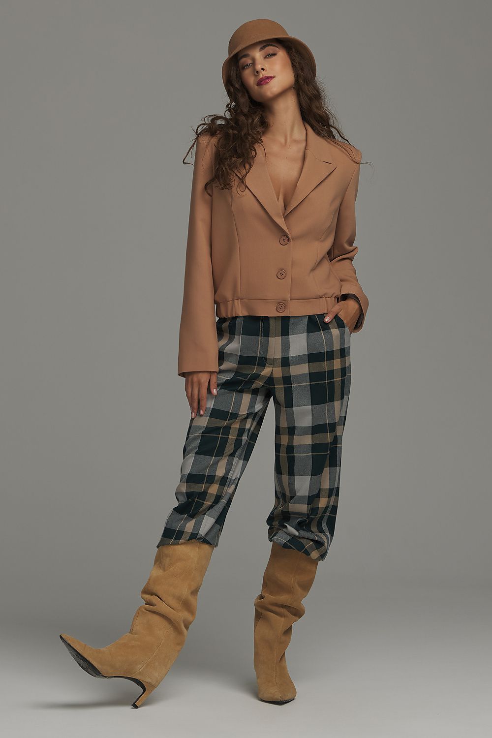  Pantaloni de damă model 231342 Nife 