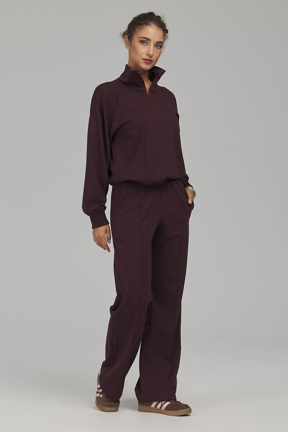  Pantaloni de trening model 231378 Nife 