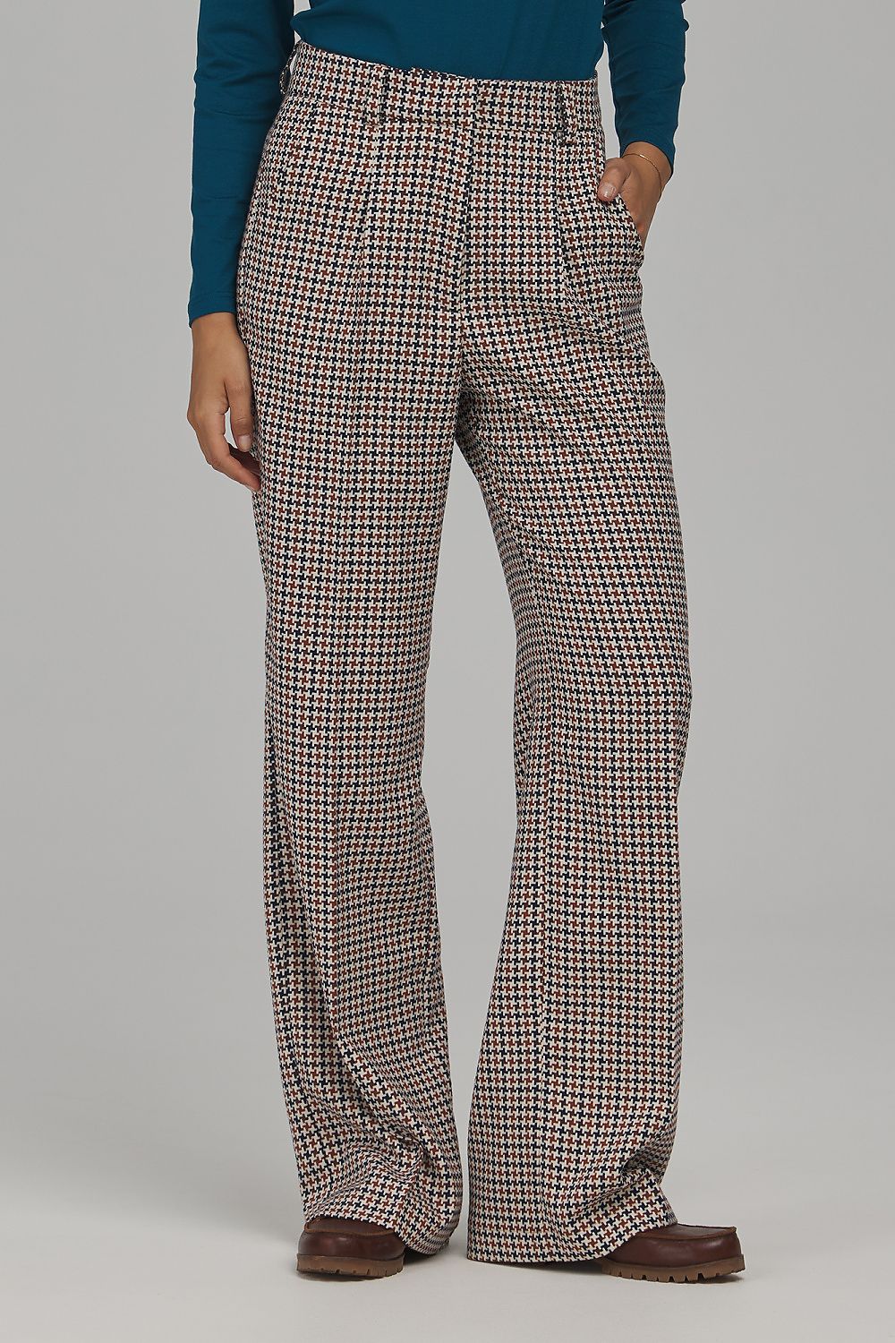  Pantaloni de damă model 231658 Nife 