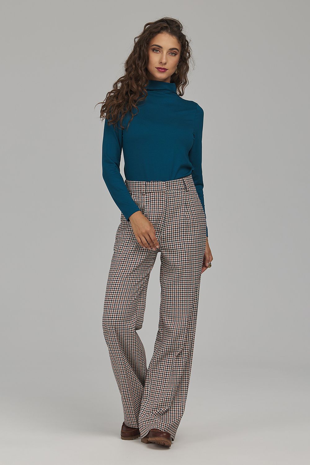  Pantaloni de damă model 231658 Nife 