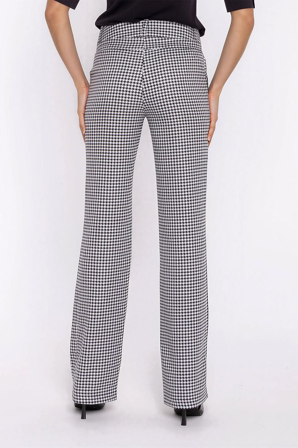  Pantaloni de damă model 231674 Nife 