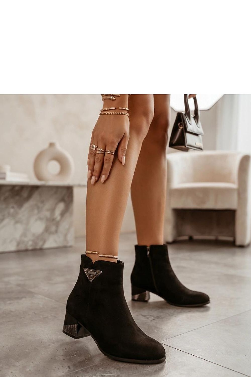  Botine cu toc model 231681 Solea 