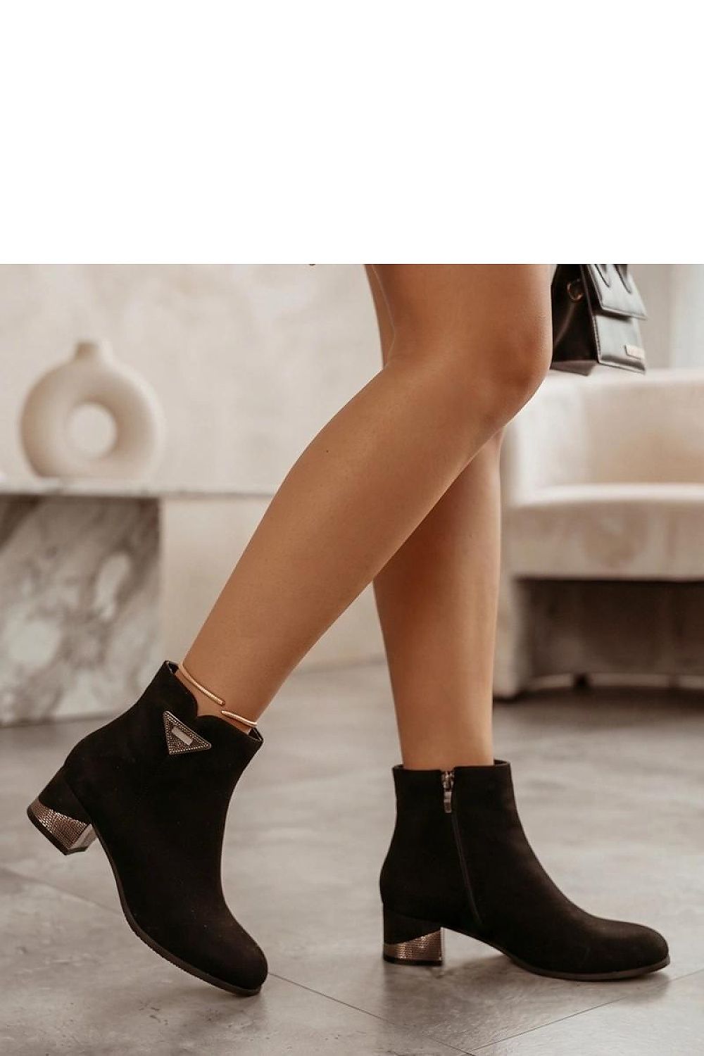  Botine cu toc model 231681 Solea 