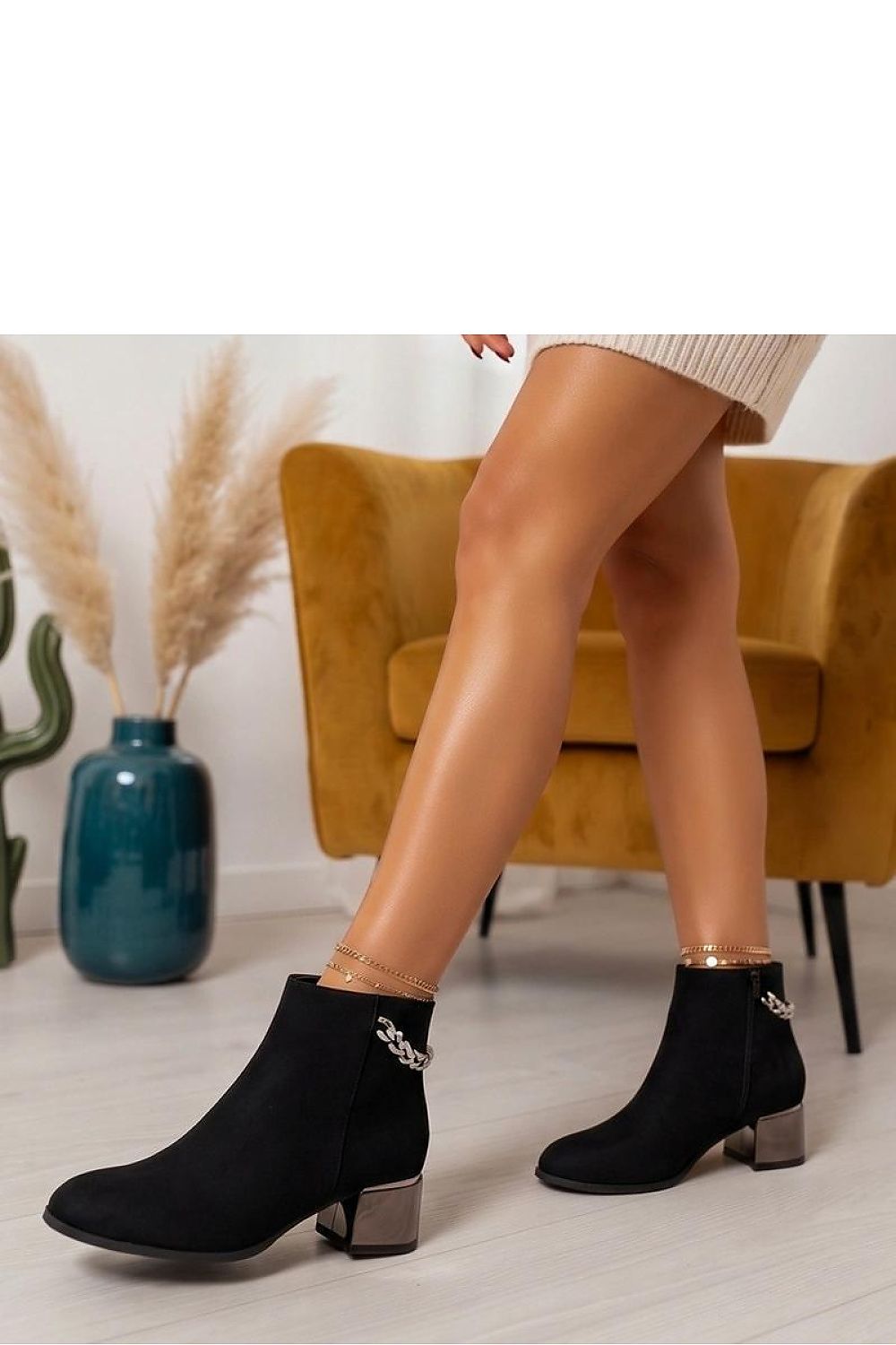  Botine cu toc model 231699 Solea 