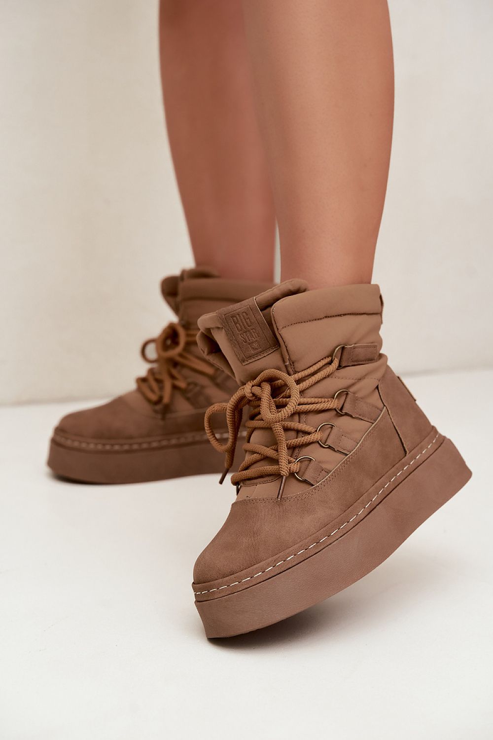  Moon boots model 231764 Step in style 