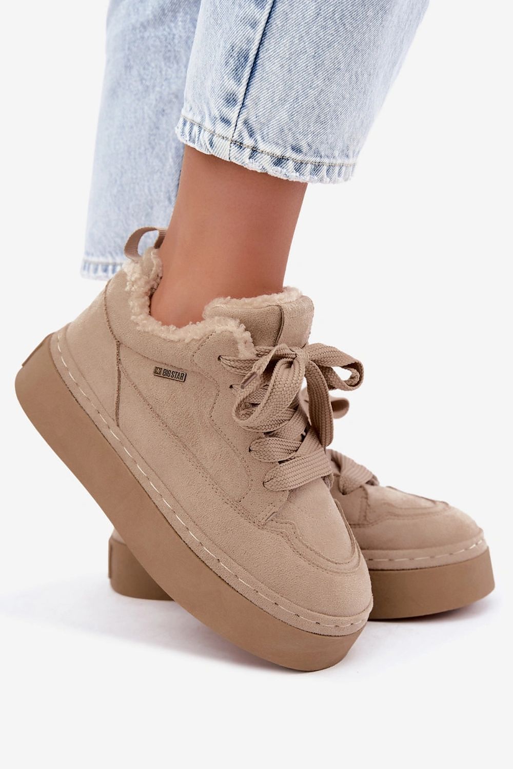  Moon boots model 231781 Step in style 