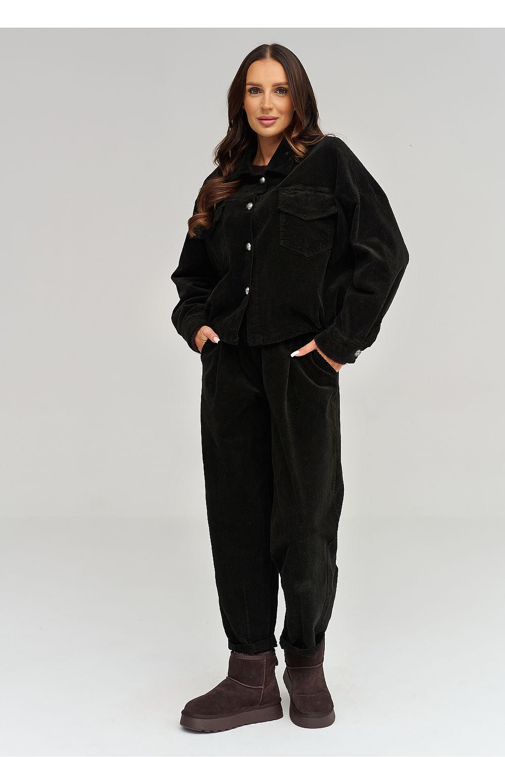  Pantaloni din catifea model 232017 Makadamia 