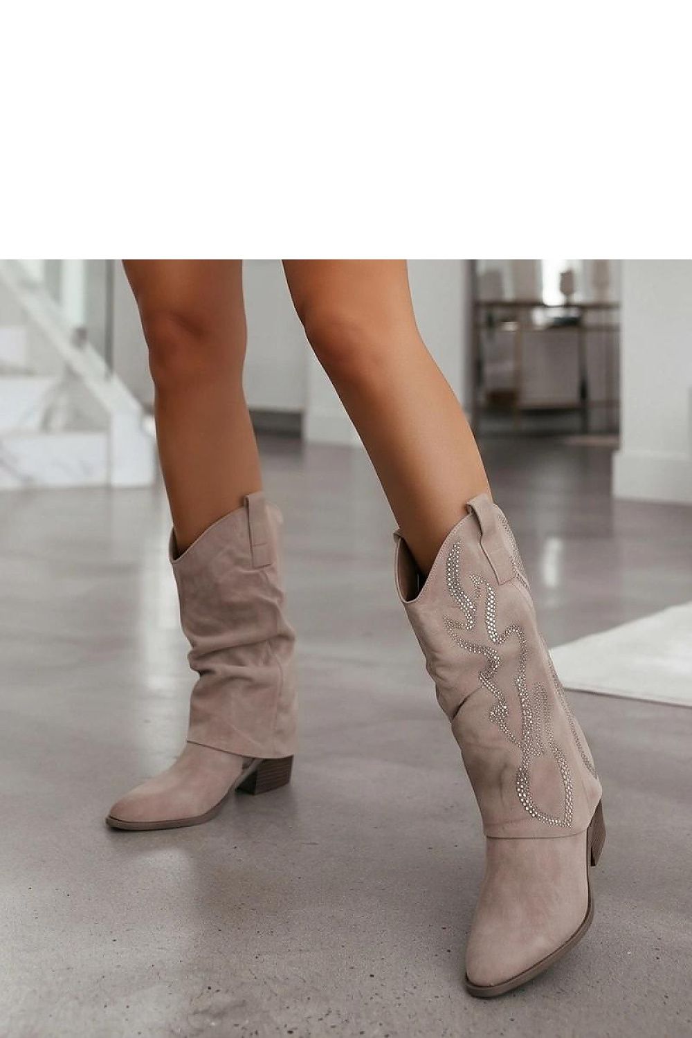  Botine cu toc model 232161 Solea 