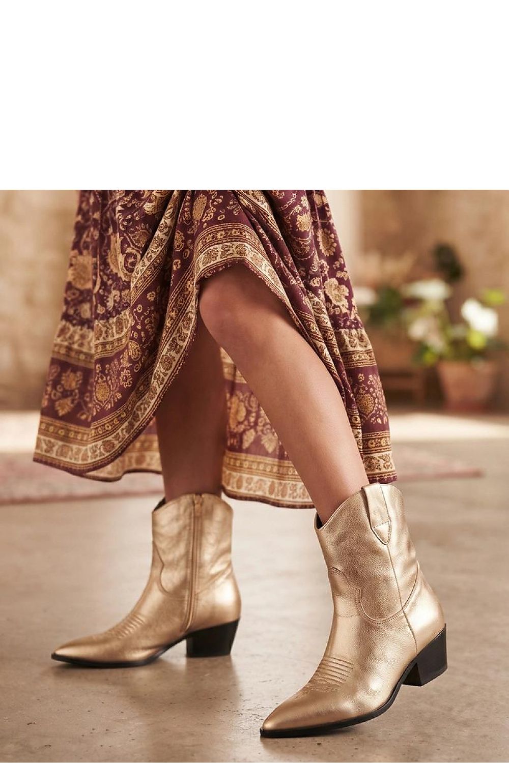  Botine cu toc model 232170 Solea 