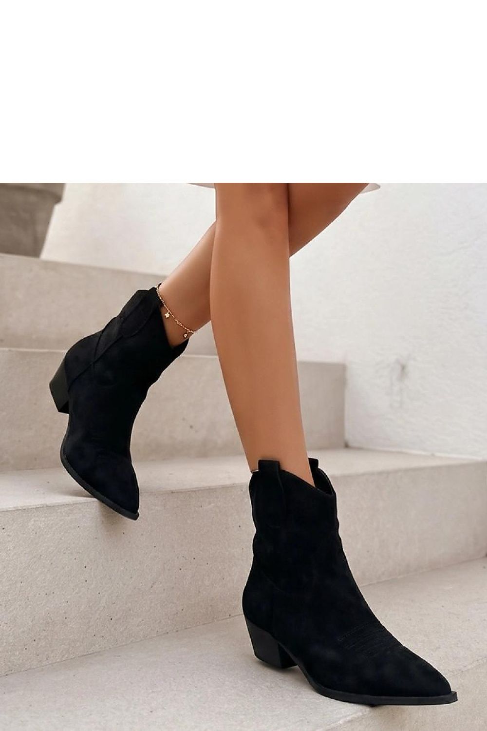  Botine cu toc model 232172 Solea 
