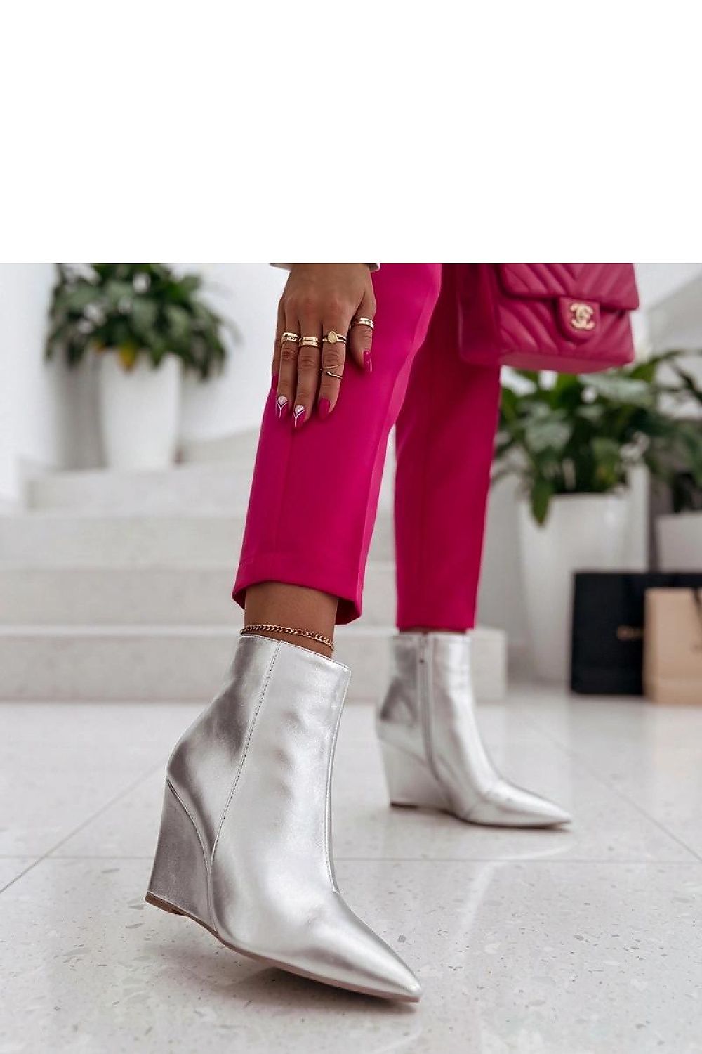  Botine cu talpă tip pană model 232173 Solea 