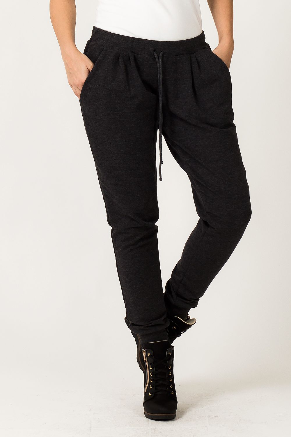  Pantaloni de trening model 36110 Tessita 
