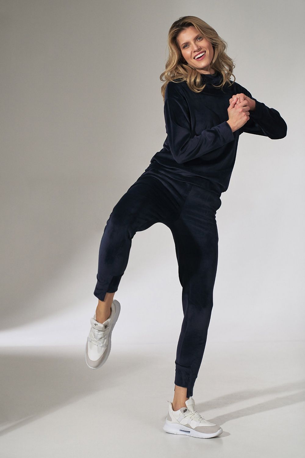  Pantaloni de trening model 151805 Figl 