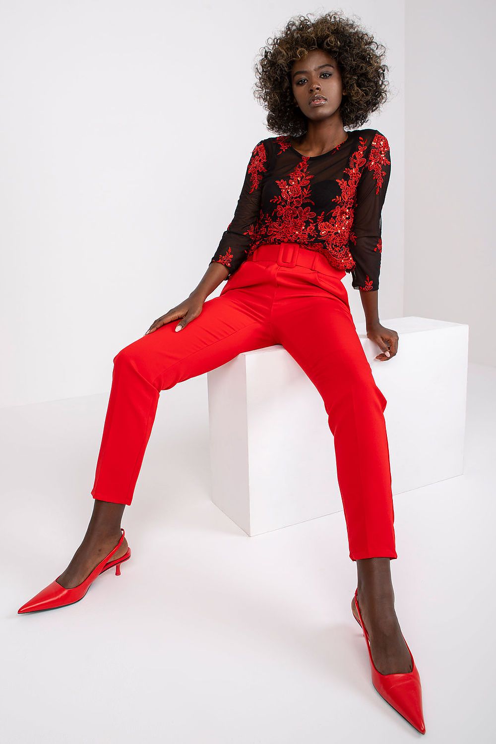  Pantaloni de damă model 166888 Italy Moda 