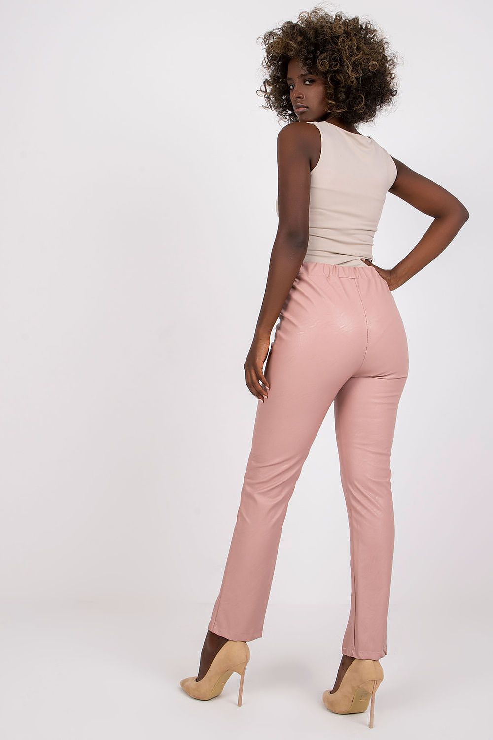  Pantaloni de damă model 167260 Italy Moda 