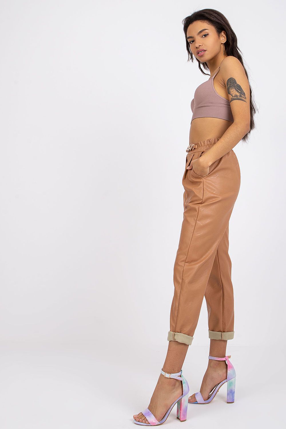  Pantaloni de damă model 167381 Italy Moda 