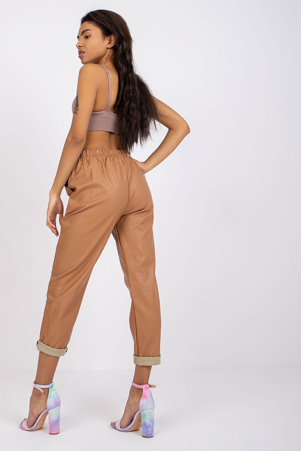  Pantaloni de damă model 167381 Italy Moda 