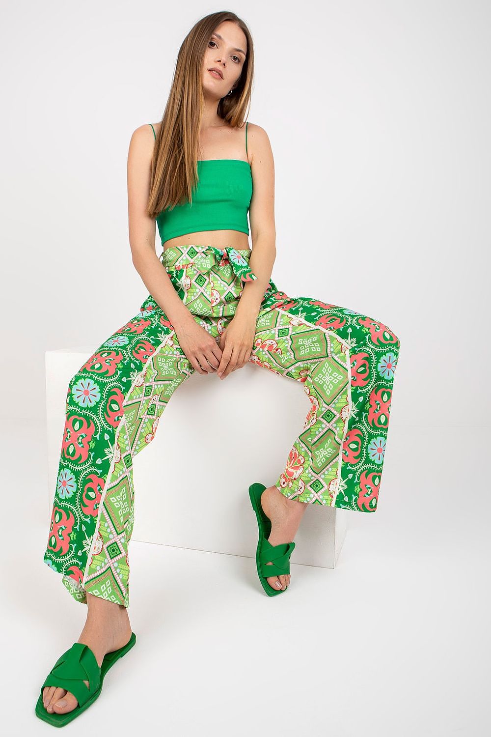  Pantaloni de damă model 167739 Italy Moda 