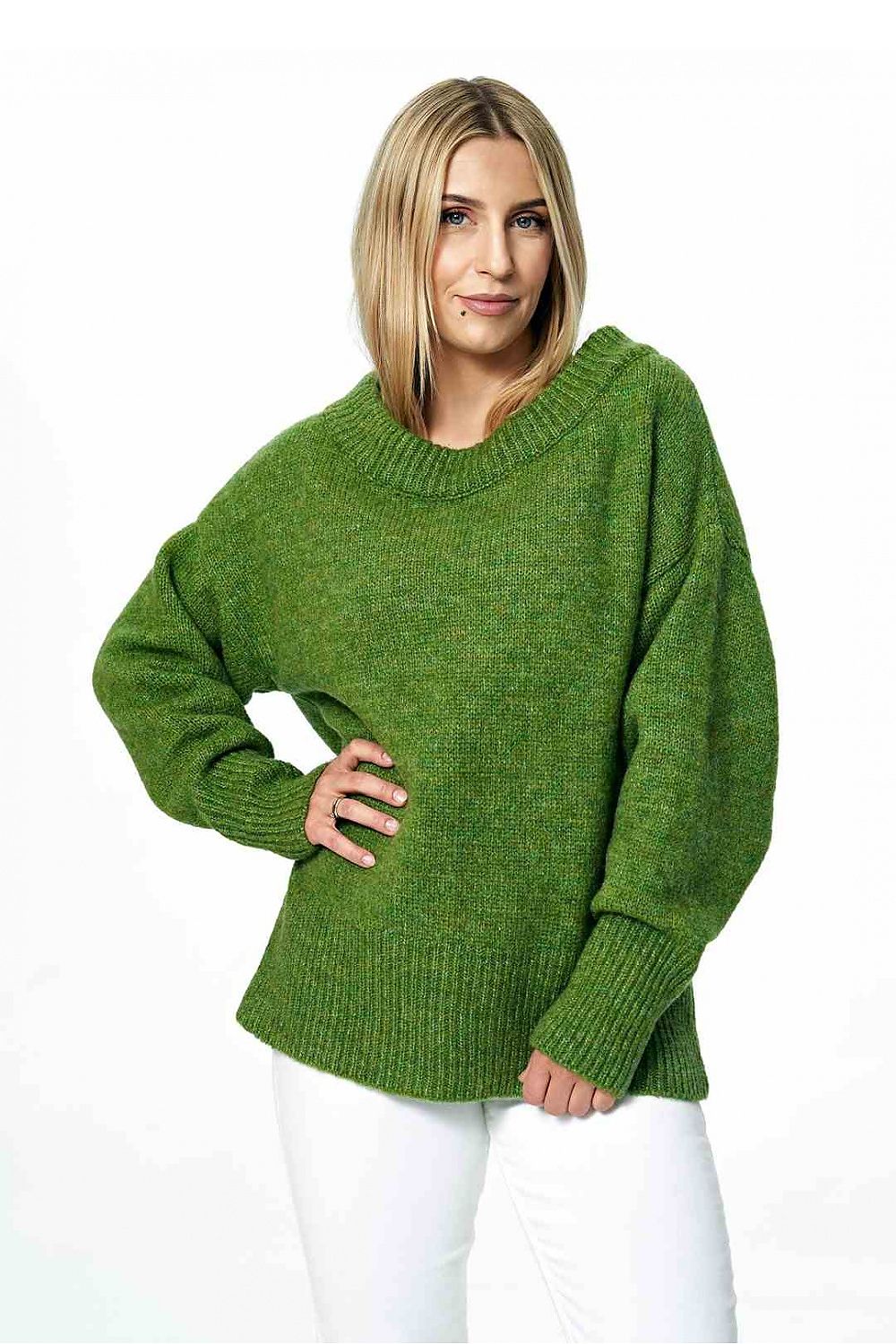  Pulover model 172266 Figl 