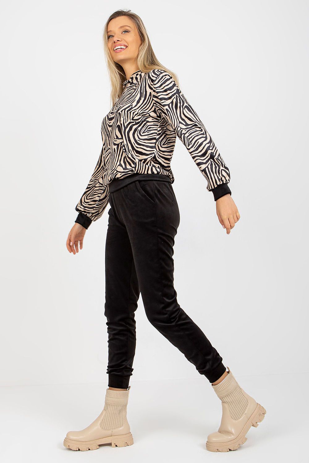  Completă model 173357 Rue Paris 