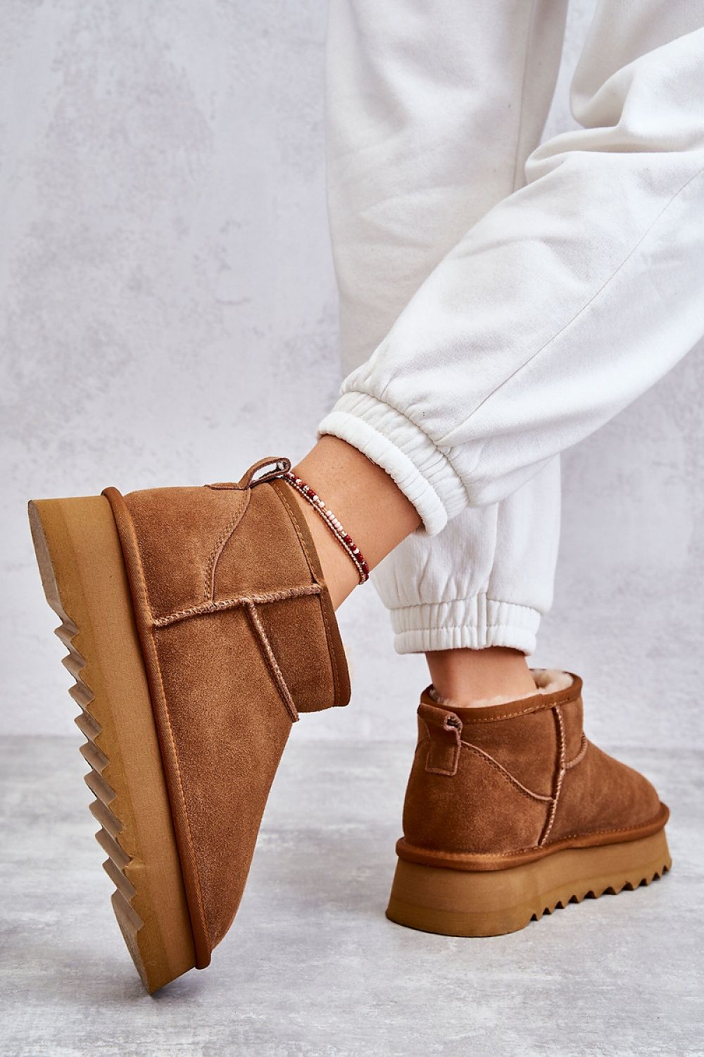  Moon boots model 174770 Step in style 