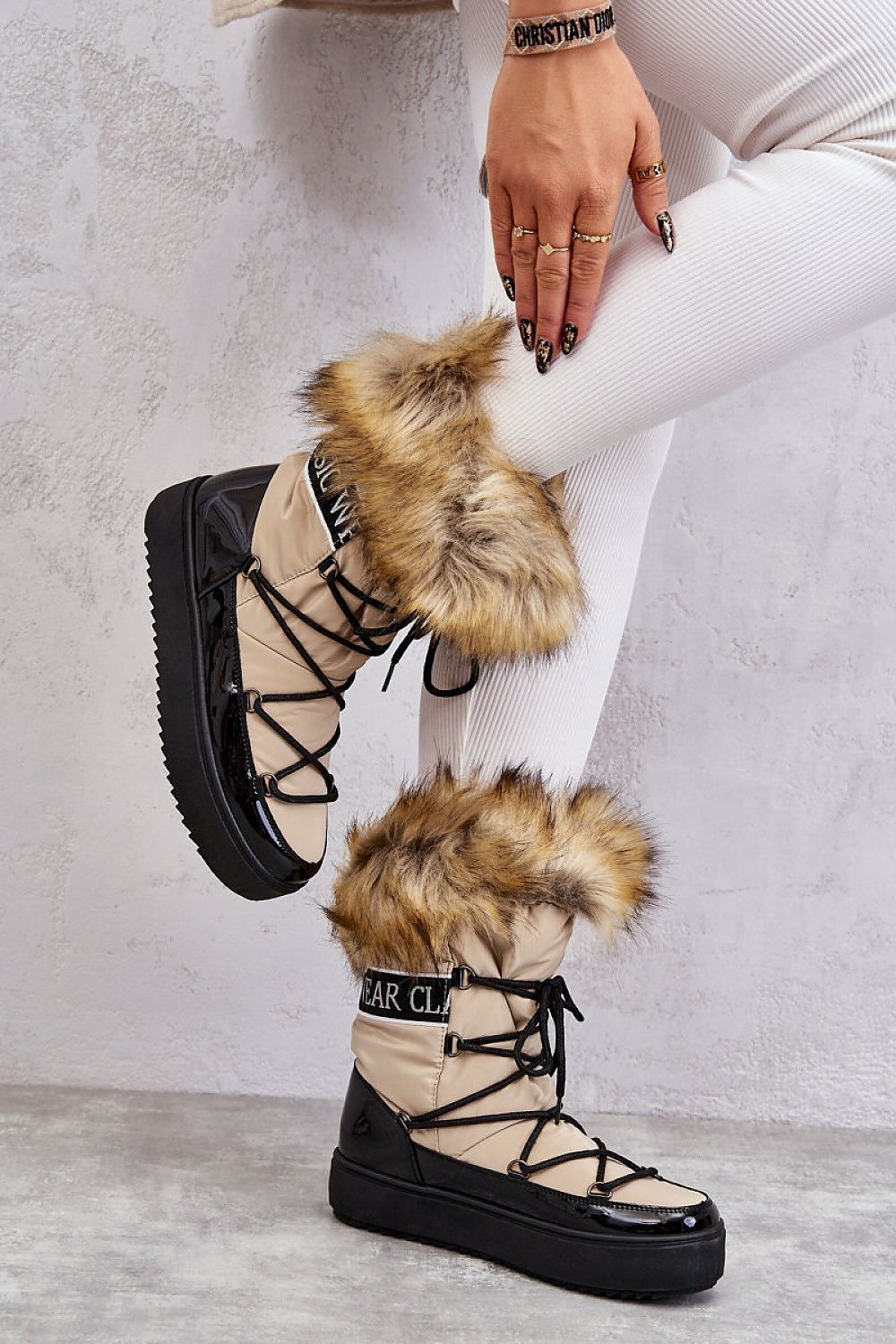  Moon boots model 174771 Step in style 