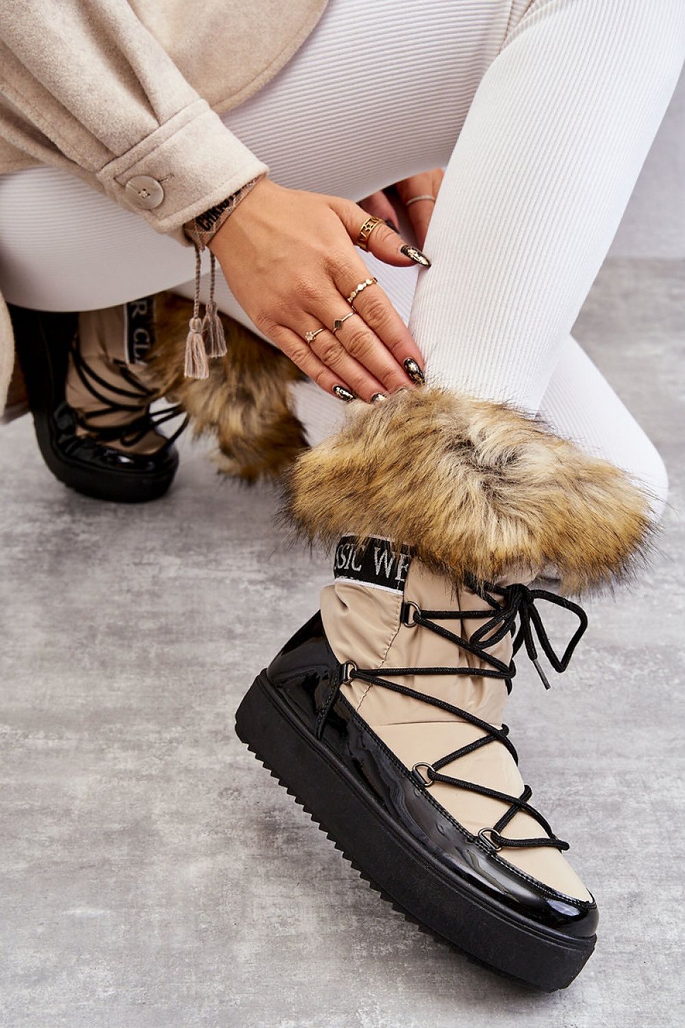  Moon boots model 174771 Step in style 