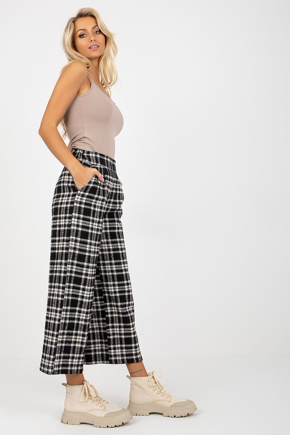  Pantaloni de damă model 174997 Lakerta 