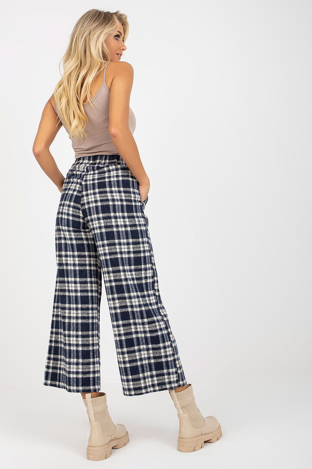  Pantaloni de damă model 175003 Lakerta 