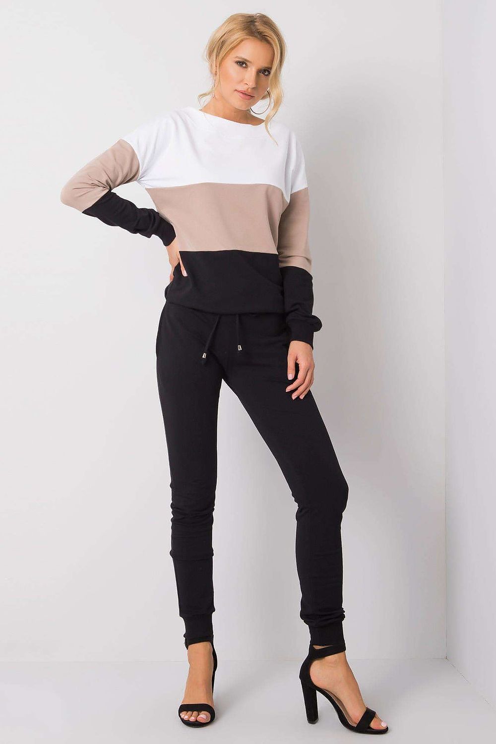  Completă model 175127 Rue Paris 