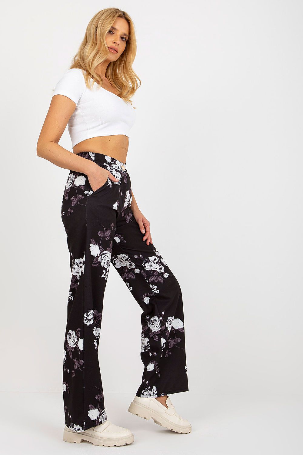  Pantaloni de damă model 175770 Lakerta 