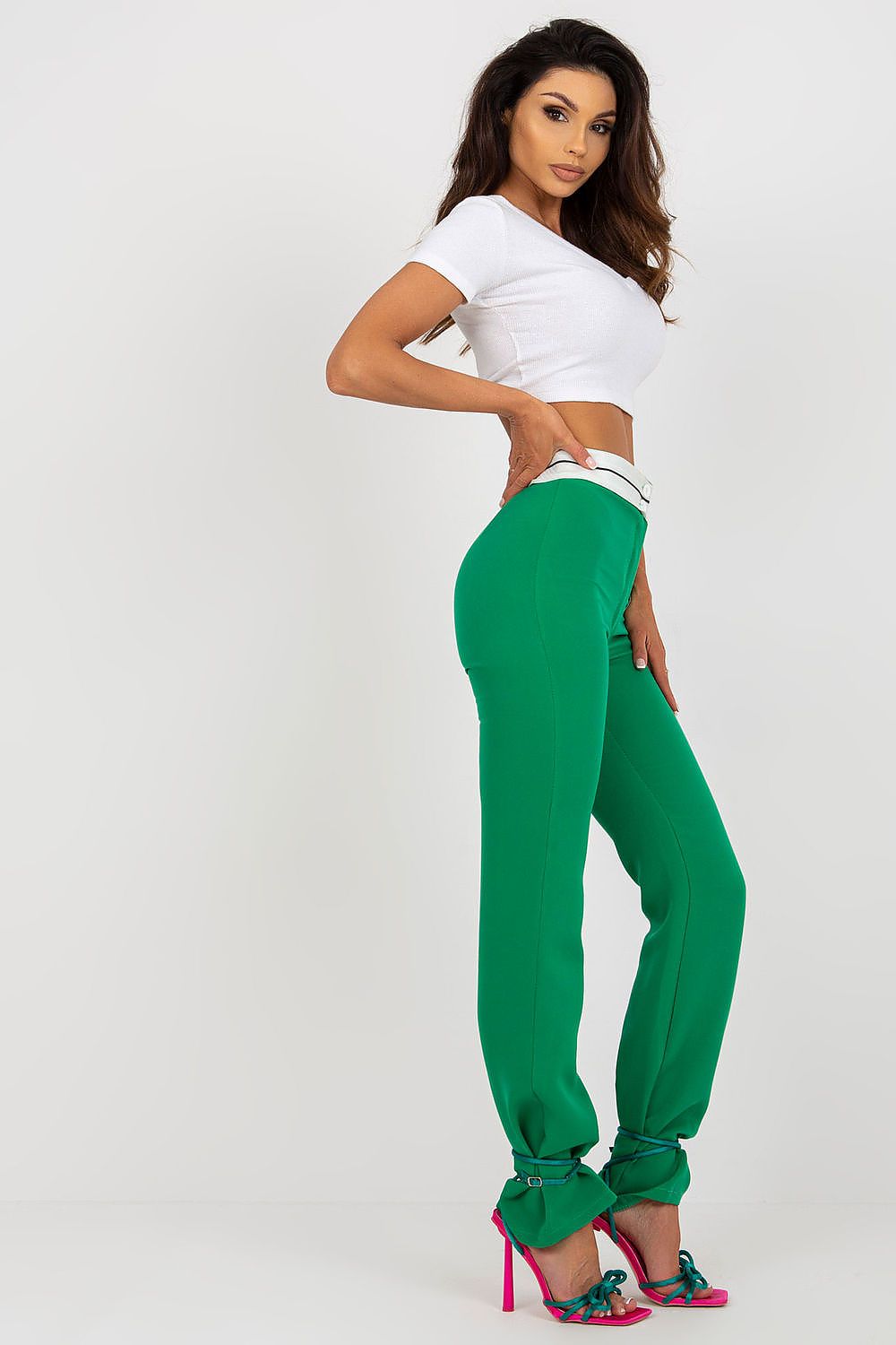  Pantaloni de damă model 179701 Italy Moda 