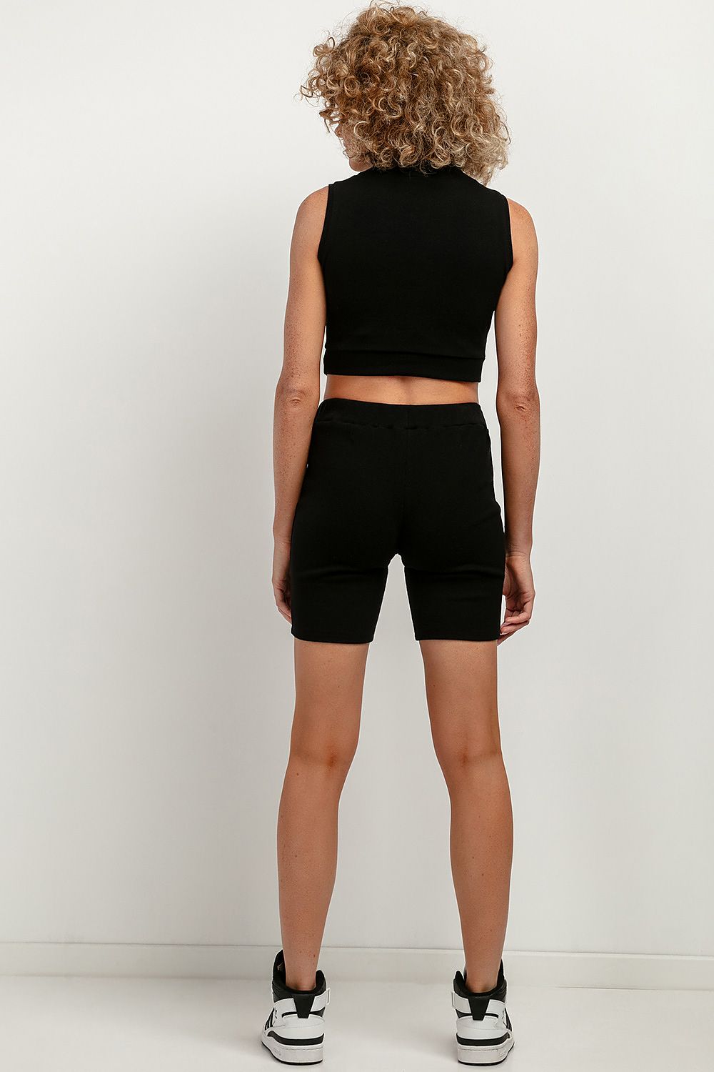  Pantaloni scurţi model 183150 Tessita 