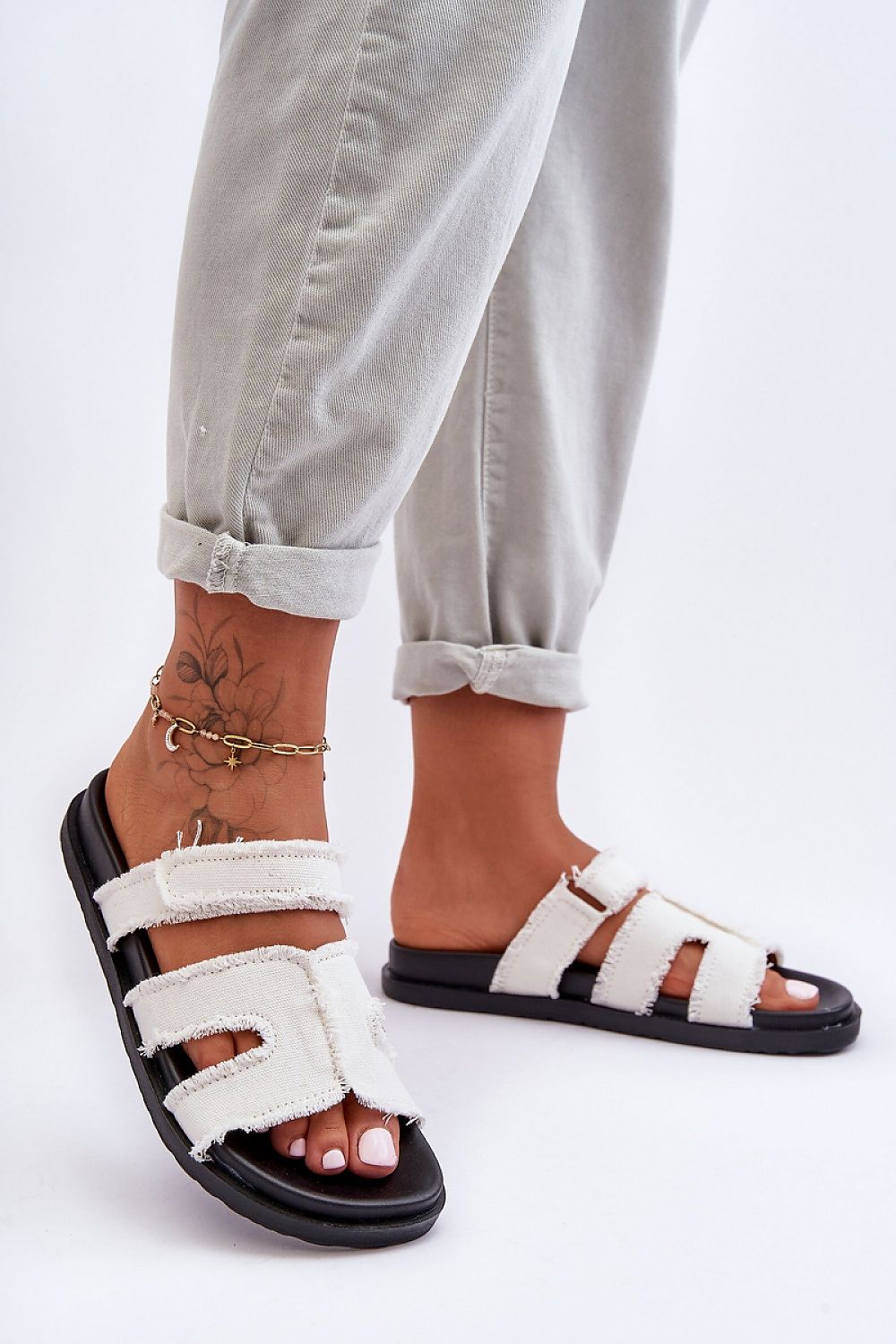  Şlapi model 183455 Step in style 