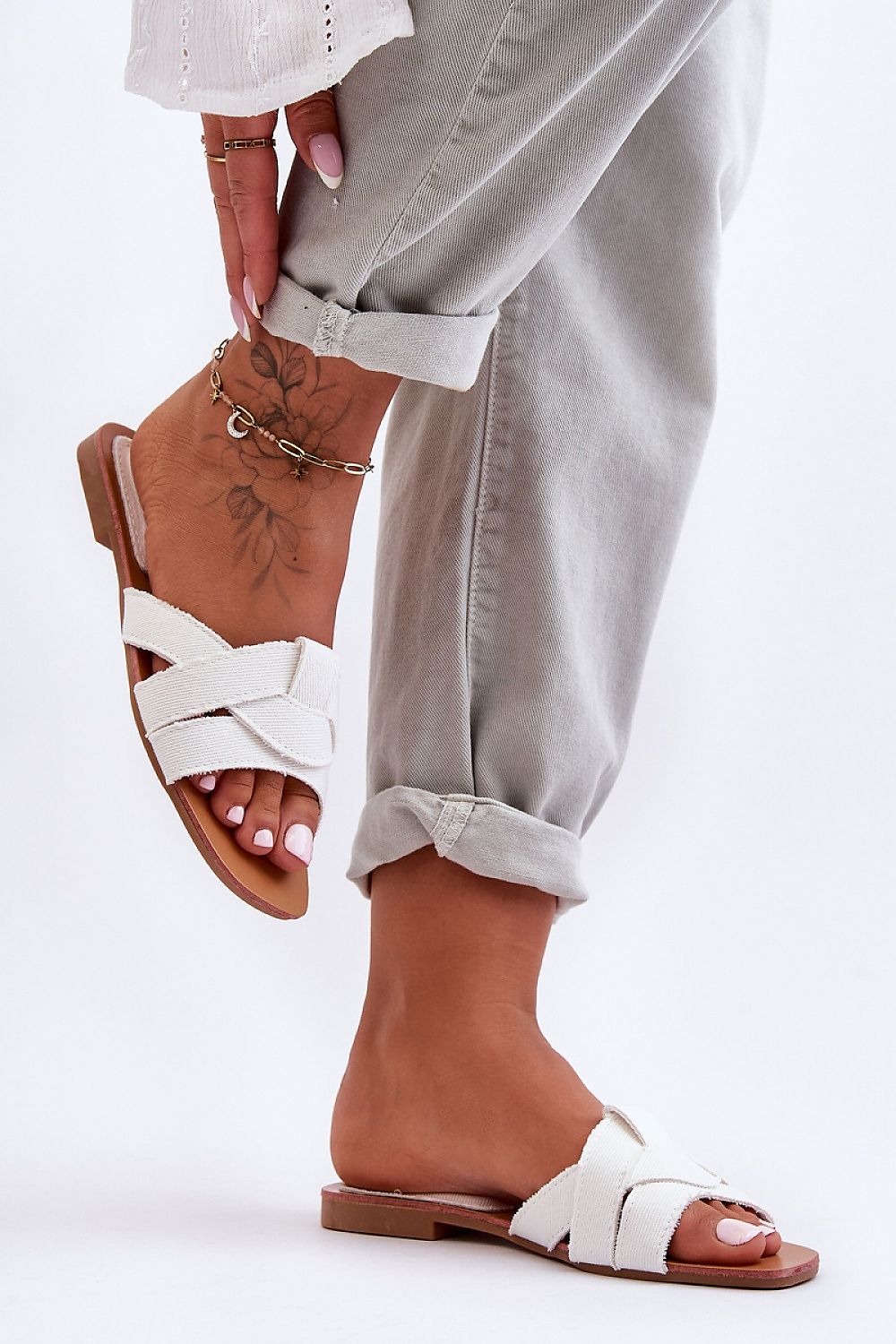  Şlapi model 183490 Step in style 