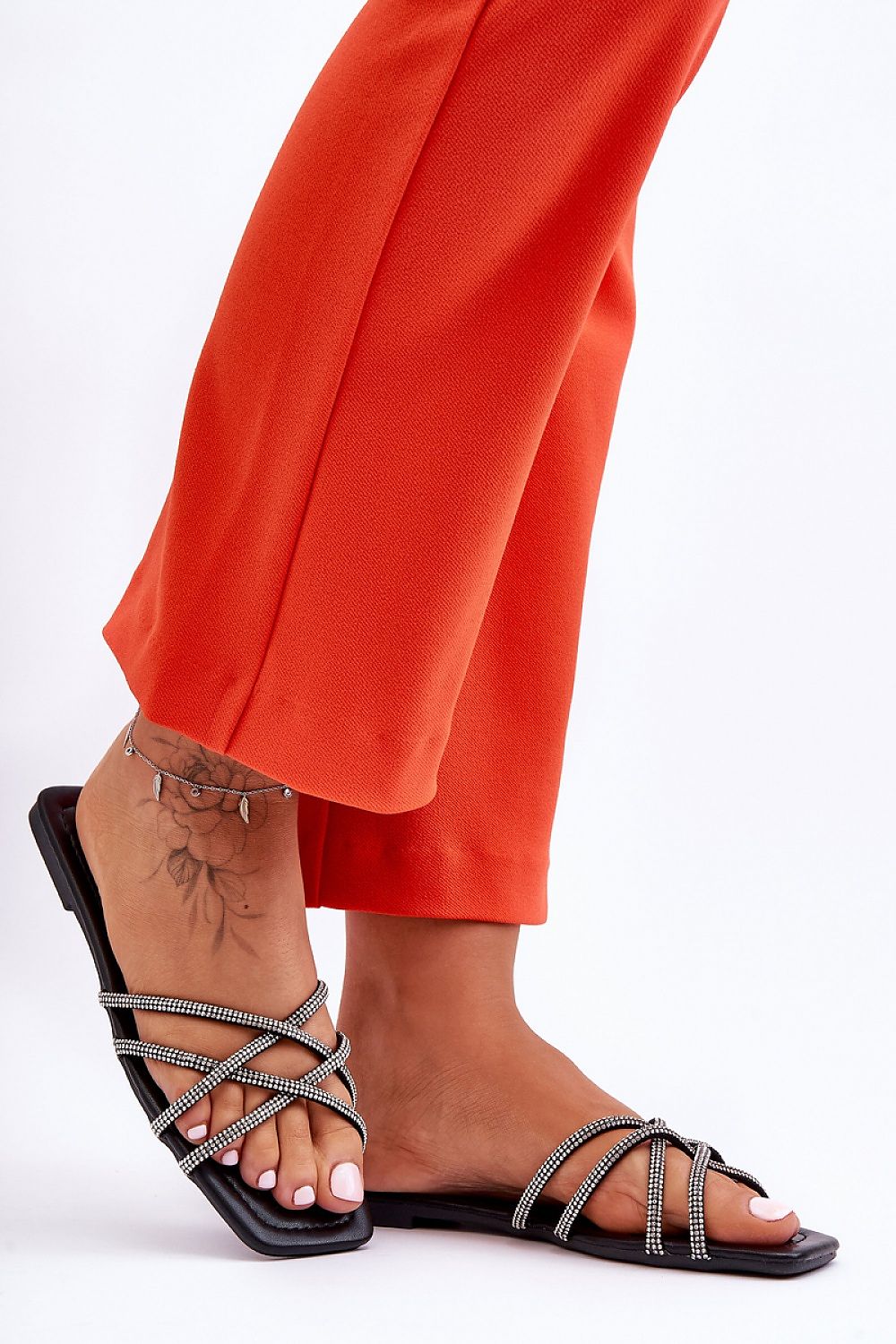  Şlapi model 183621 Step in style 