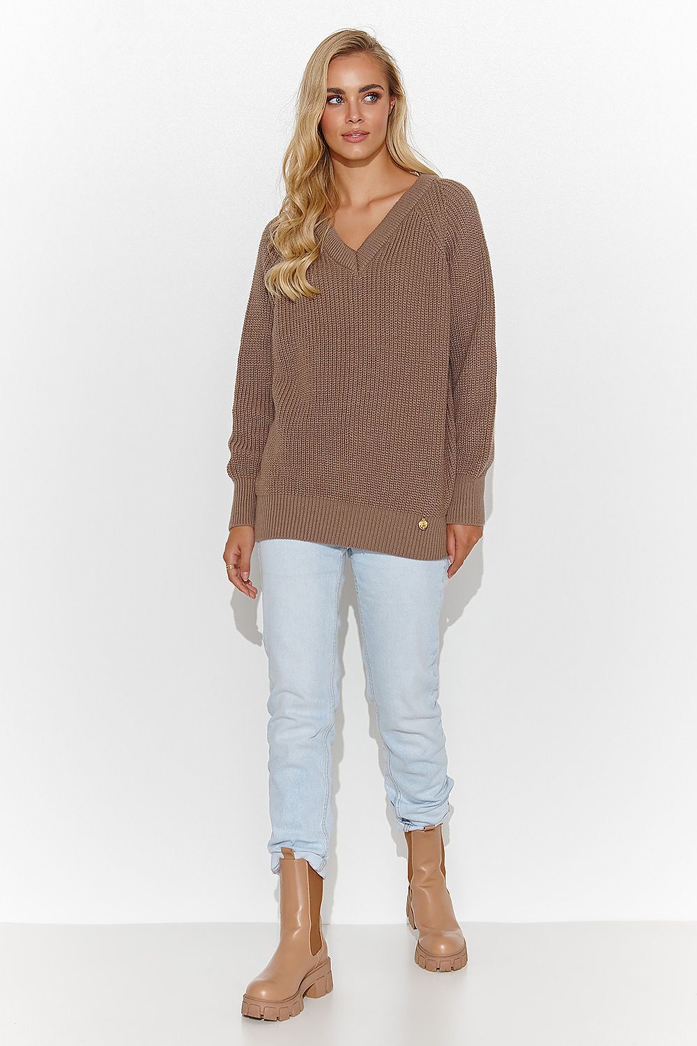  Pulover model 184785 Makadamia 